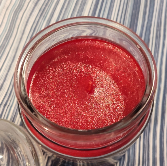 NEW!! HOLIDAY STYLE Candles (Twisted Peppermint) 18oz - Picture 2 of 4